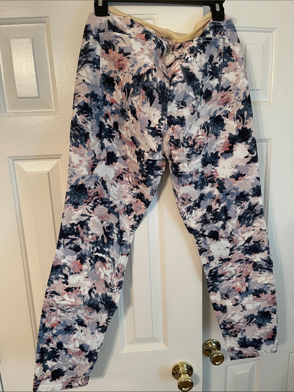 Full panel, maternity Pink & Navy Floral Skinny Ankle Leggings